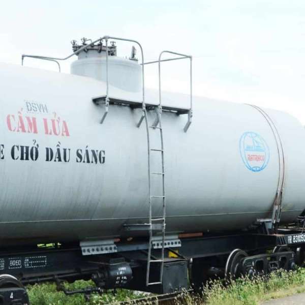 Vận chuyển bằng các toa xe chuyên dùng (P,NR)