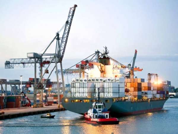 Dịch vụ vận chuyển dầu bằng đường biển trong nước và quốc tế