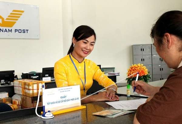 Có nên lựa chọn gửi hàng bằng bưu điện hay không?