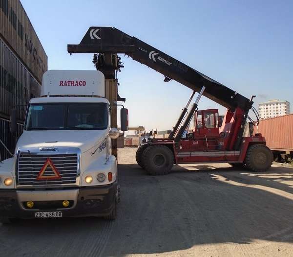 Ratraco Solutions đơn vị cung cấp dịch vụ kéo Container uy tín, giá rẻ