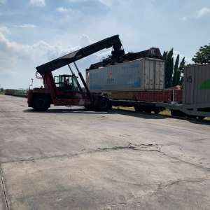 Nhận vận chuyển Thanh Long bằng Container Lạnh từ Nam ra Bắc