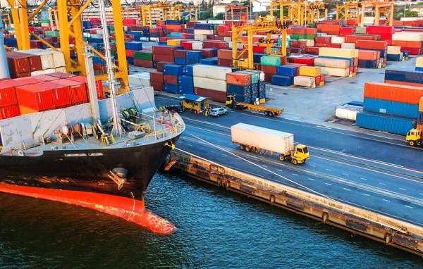 Đơn vị cung cấp dịch vụ vận chuyển hàng hóa xuất khẩu tới cảng Ba Ngòi