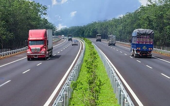 Tại sao vận tải đường bộ vẫn chiếm tỷ trọng lớn trong logistics hiện nay?