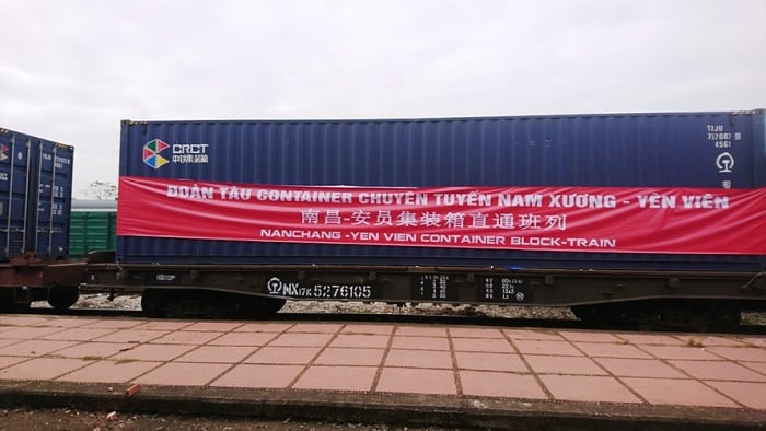 Vận chuyển hàng dệt may - da giày đi Trung Quốc bằng Container đường sắt giá rẻ