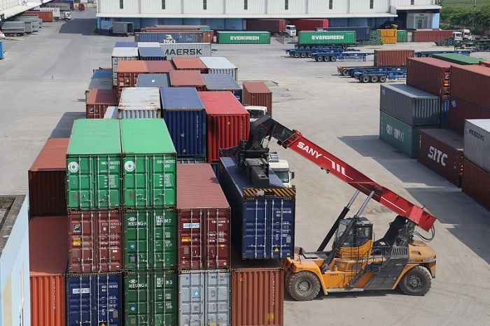 Dịch vụ vận chuyển Giày, Dép đi Trung Quốc bằng Container đường sắt uy tín, giá rẻ