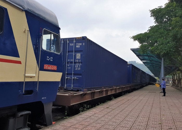 Dịch vụ vận chuyển Xi măng đi Trung Quốc bằng Container đường sắt giá rẻ và an toàn