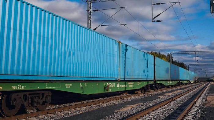 Vận chuyển hàng Dệt may đi Trung Quốc bằng Container đường sắt nhanh chóng và tiết kiệm