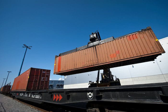 Nhận vận chuyển Điện thoại và linh kiện đi Bỉ bằng Container đường sắt giá rẻ 2022