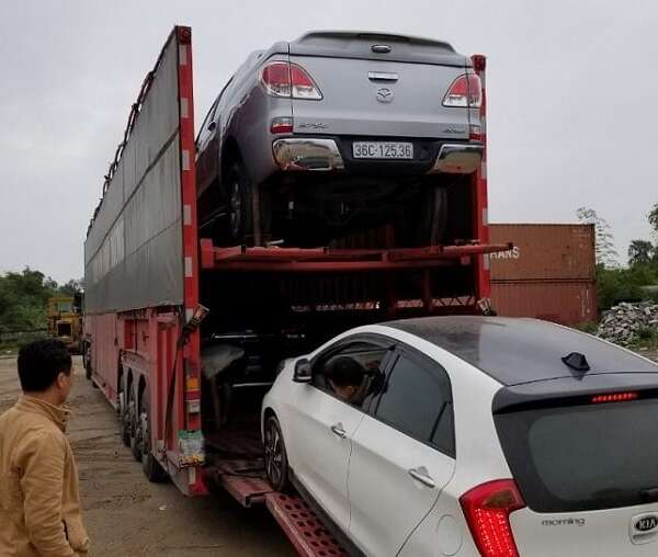 Vận chuyển ô tô bằng đường bộ và đường sắt thì hình thức nào ưu việt nhất?
