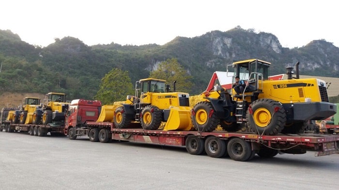 Thủ tục vận chuyển máy móc về Việt Nam cụ thể nhất 2022