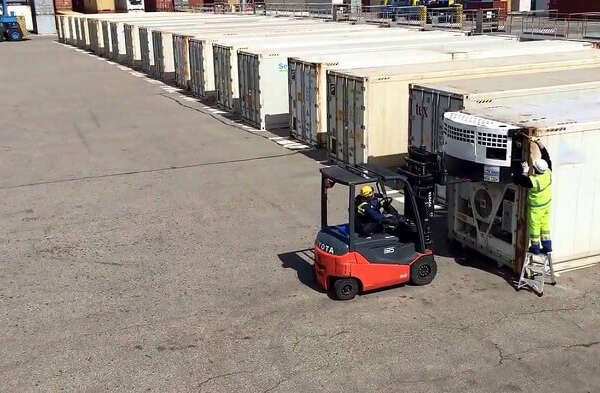 Genset là gì? Công dụng của Genset trong vận tải hàng lạnh