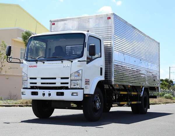 Xe tải 2 chân là gì? Tìm hiểu trọng tải và khối lượng của xe 2 chân