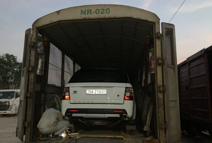 Vận chuyển xe ô tô Nam Bắc bằng toa xe lồng